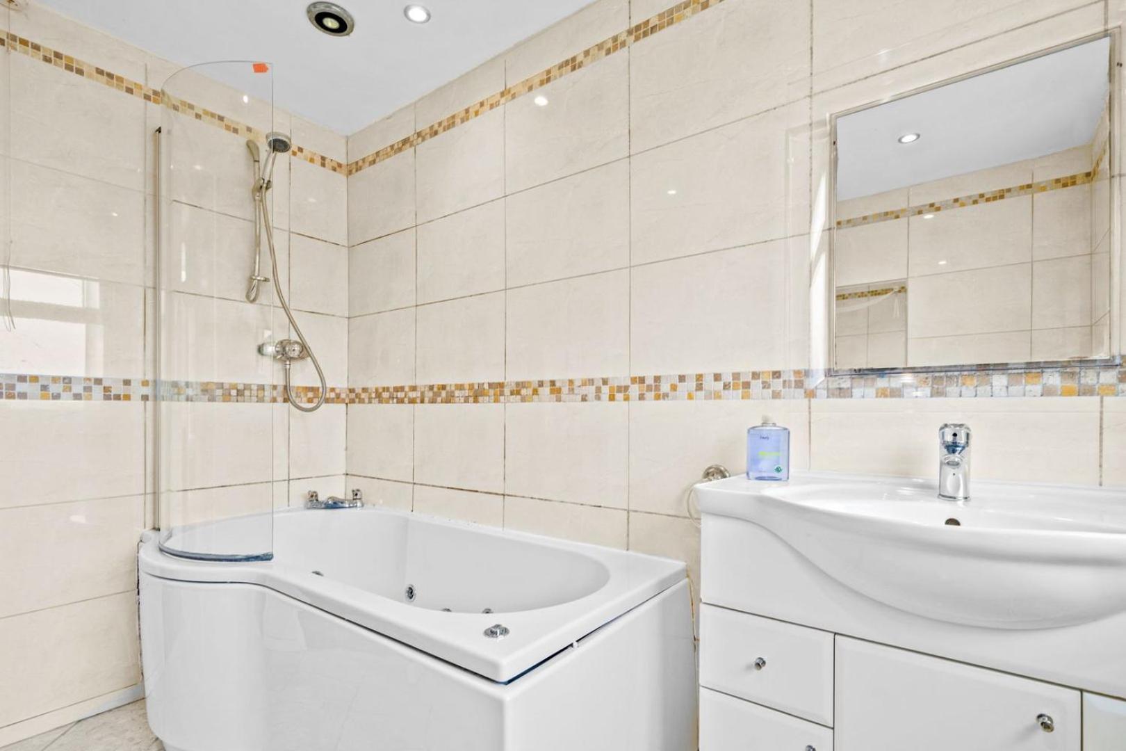 Spacious 5 Bedroom House Nottingham Exterior foto